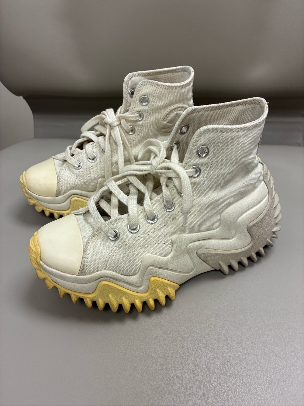 Converse Run Star Motion Hi Platform Sneakers Women’s 6 Men’s 4.5